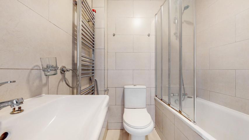 Modern Sharers Apartment Harvist Road, Queens Park